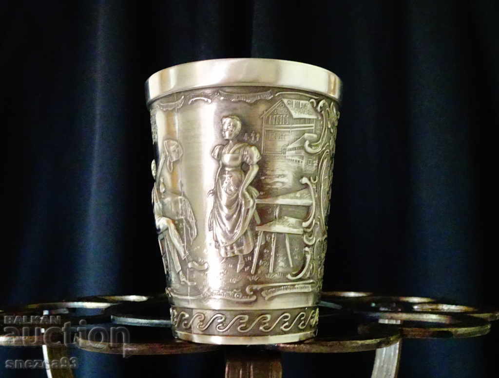 Kalayna cup with Lindenwirtin painting, 120 ml with price 29.00 BGN | € 14.83 Kalayna cup with Lindenwirtin painting, 120 ml with price 29.00 BGN | € 14.83