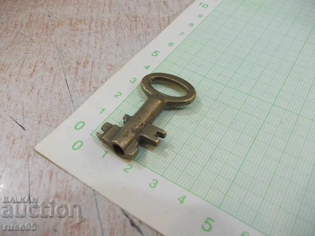 Delivery of Key lock no. 1 for padlock Delivery of Key lock no. 1 for padlock