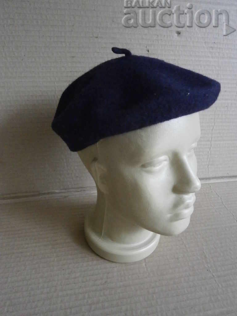 old woolen take shooter of an artist with price 15.00 BGN | € 7.67