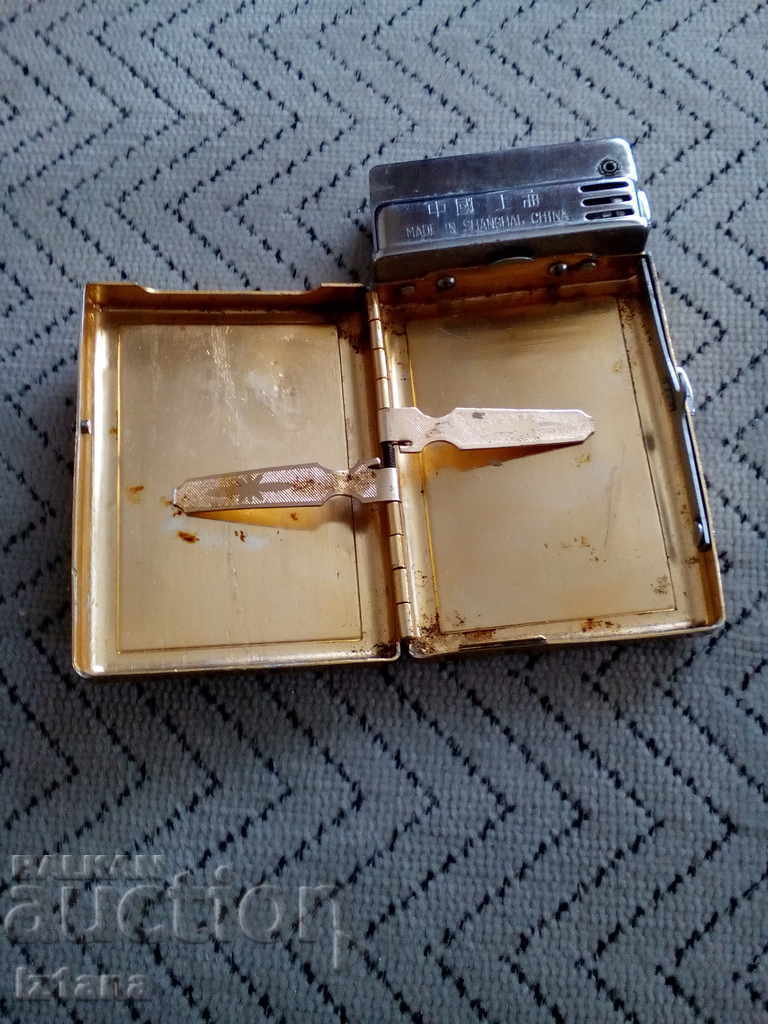 Old cigarette case, Sunflower lighter - 5 Old cigarette case, Sunflower lighter - 5