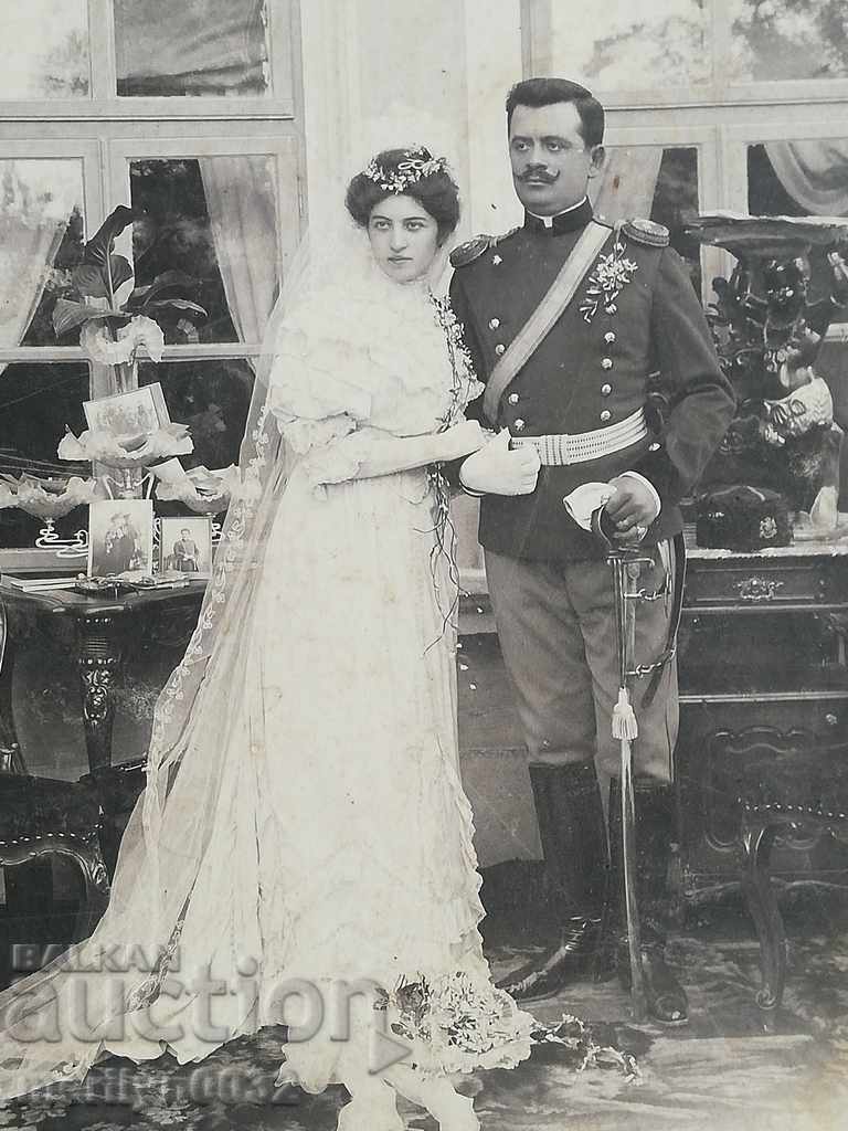 Φωτογραφία ενός Βουλγάρου αξιωματικού γάμου