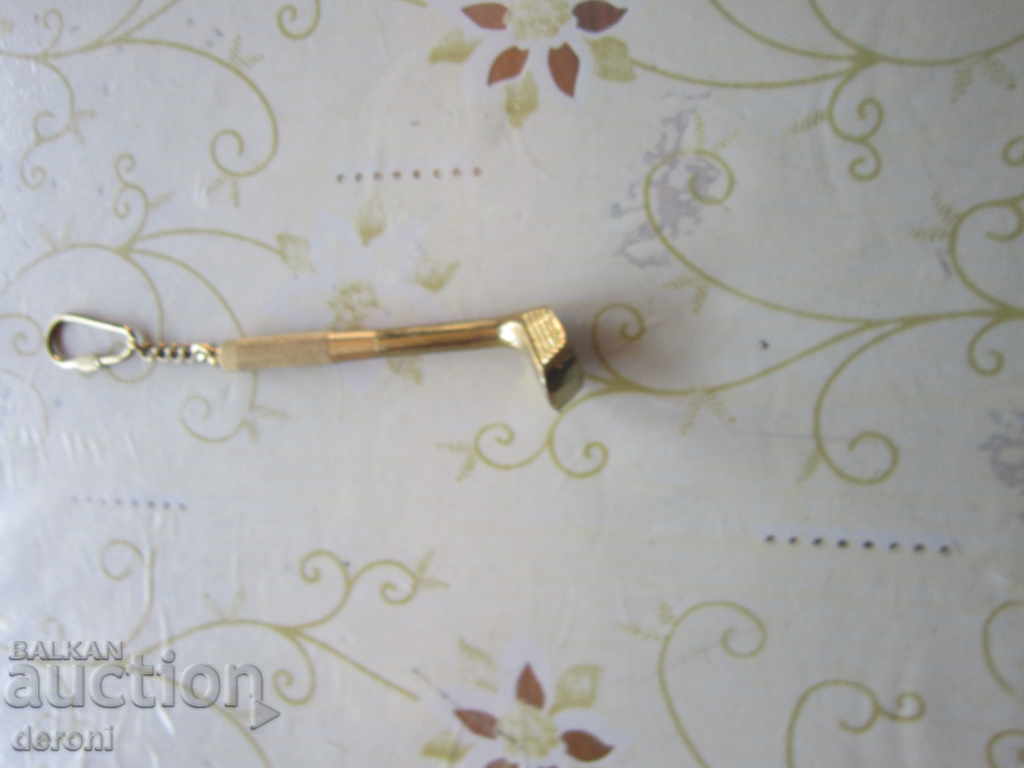 Amazing 3-in-1 golf club keychain with price 10.00 BGN | € 5.11 Amazing 3-in-1 golf club keychain with price 10.00 BGN | € 5.11