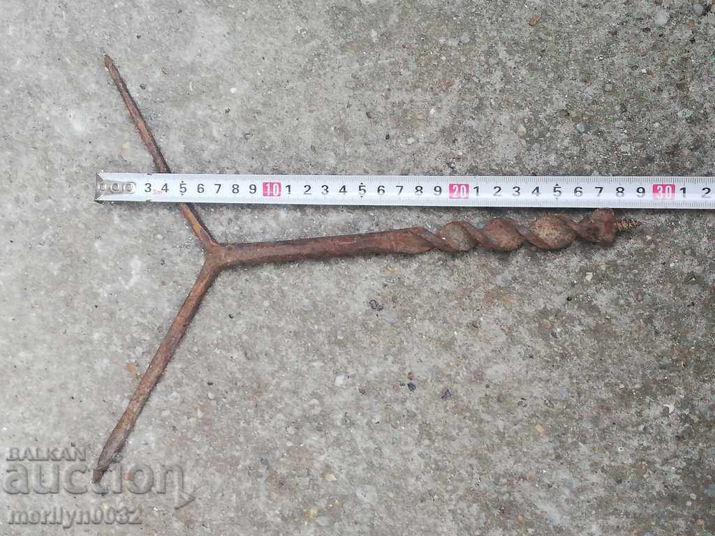 Woodworking tool, screwdriver, chopper, screwdriver, drill with price 35.00 BGN | € 17.90 Woodworking tool, screwdriver, chopper, screwdriver, drill with price 35.00 BGN | € 17.90