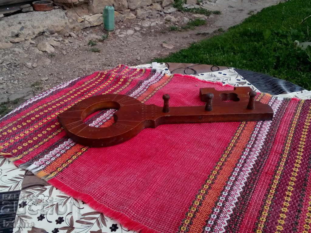 παλιά κρεμάστρα με τιμή 25.00 BGN | € 12.78