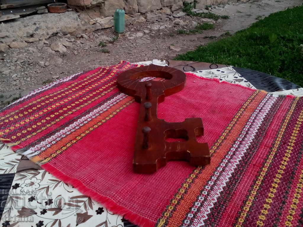 Δημοπρασία παλιά κρεμάστρα