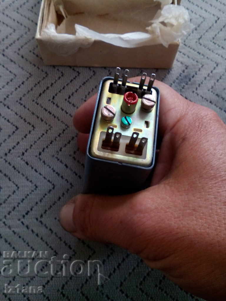 Auction Old relay RCM1 Auction Old relay RCM1