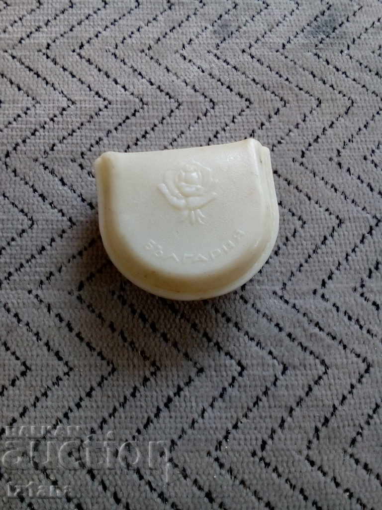 Box, box Bulgarian rose with price 6.00 BGN | € 3.07 Box, box Bulgarian rose with price 6.00 BGN | € 3.07