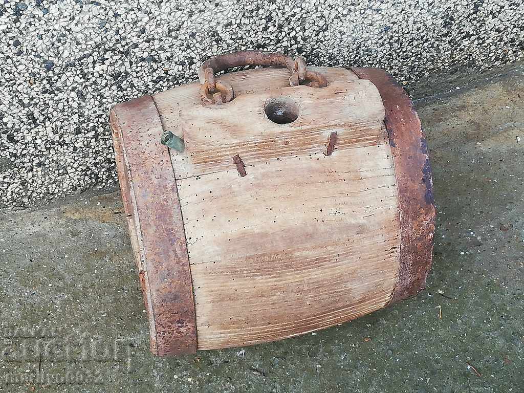 Аукцион Стар бъкел, бъклица, буре, дървения, павур Аукцион Стар бъкел, бъклица, буре, дървения, павур