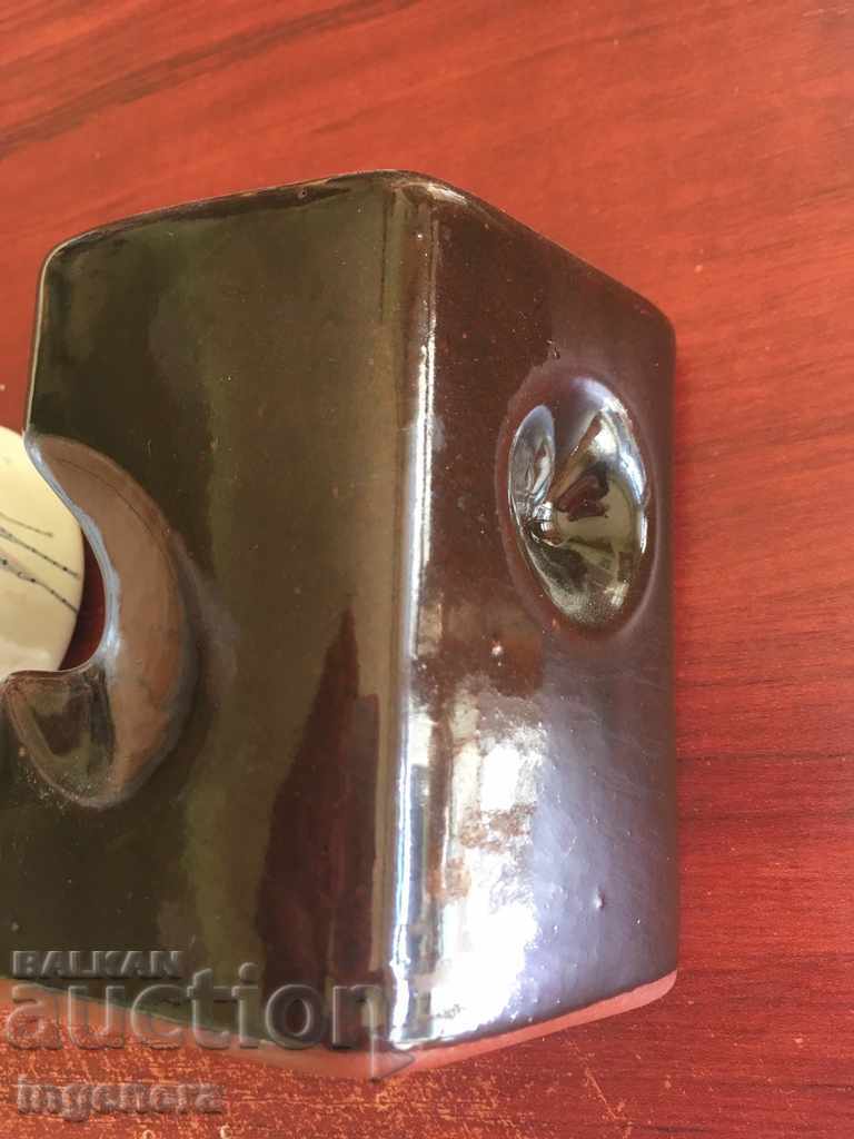 Auction VASES CERAMICS -2 BR Auction VASES CERAMICS -2 BR