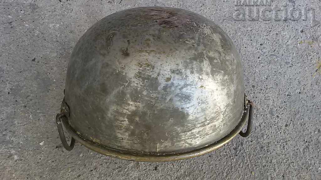 Auction old Revival cooking dish Auction old Revival cooking dish