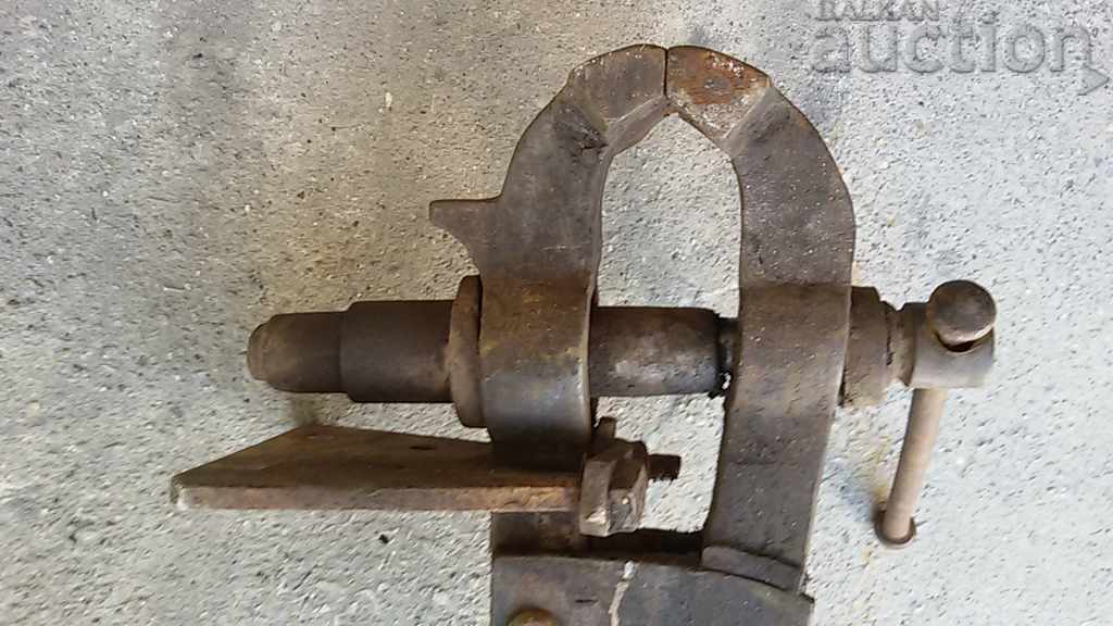 Auction  old Renaissance forge vise clamps