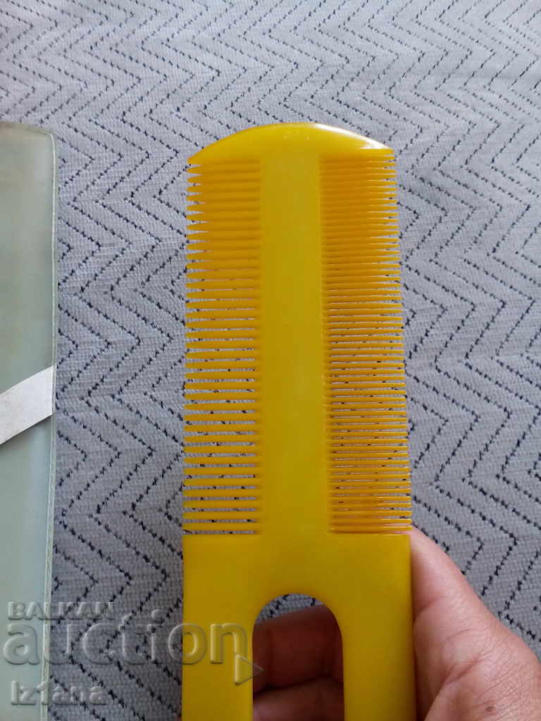 Delivery of An old comb