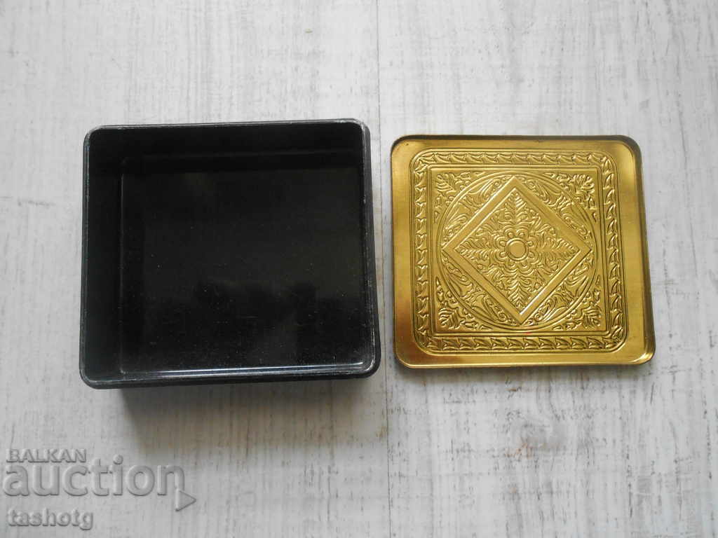 Auction BEAUTIFUL OLIVE BOX FOR JEWELERY! Auction BEAUTIFUL OLIVE BOX FOR JEWELERY!