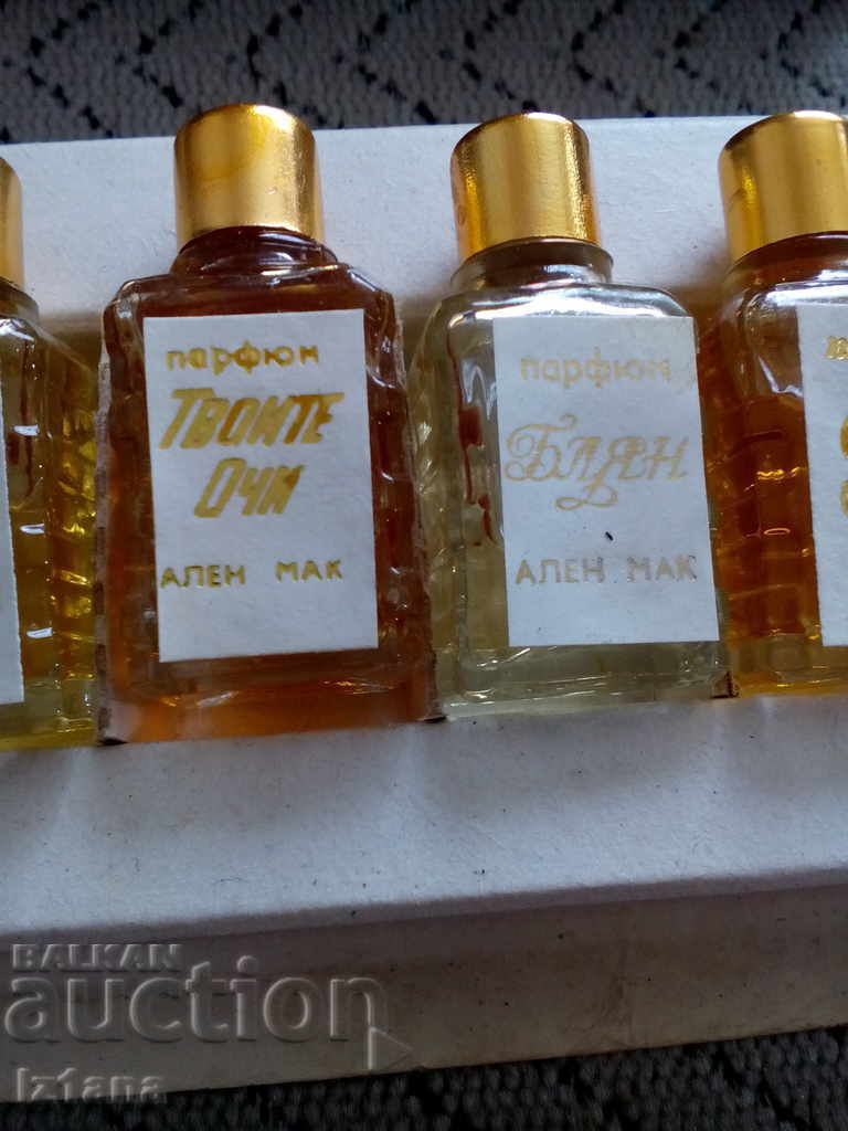 Delivery of Old set of perfumes Shades of Alen Mak Delivery of Old set of perfumes Shades of Alen Mak