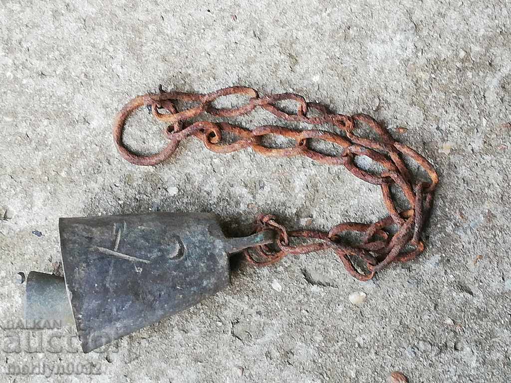 Δημοπρασία Παλιά χάλκινη δεξαμενή, κουδούνι, κλακέτα, κουδούνι Δημοπρασία Παλιά χάλκινη δεξαμενή, κουδούνι, κλακέτα, κουδούνι