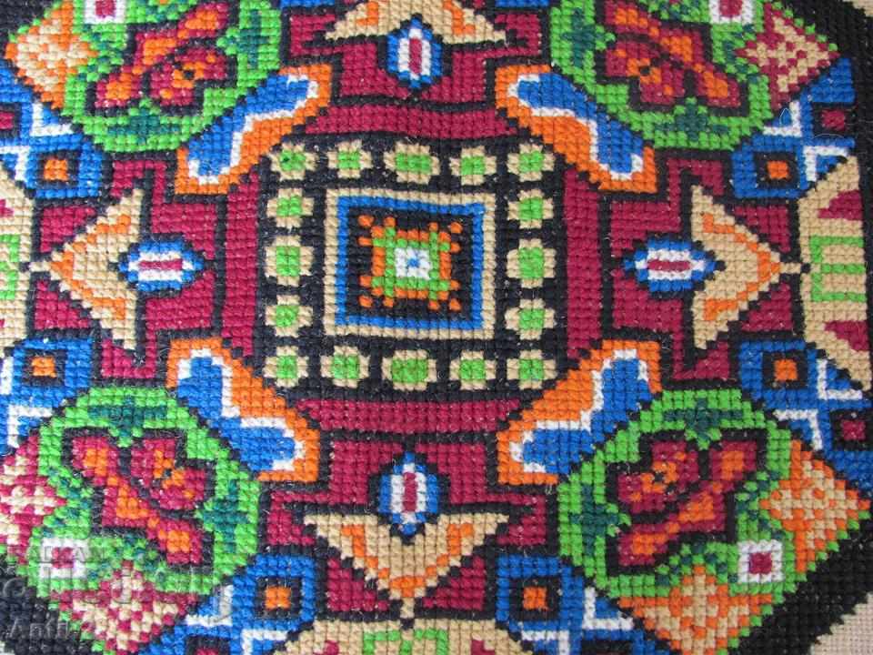 Παράδοση Χειροποίητο κεντημένο χέρι 19ου αιώνα με μάλλινα νήματα