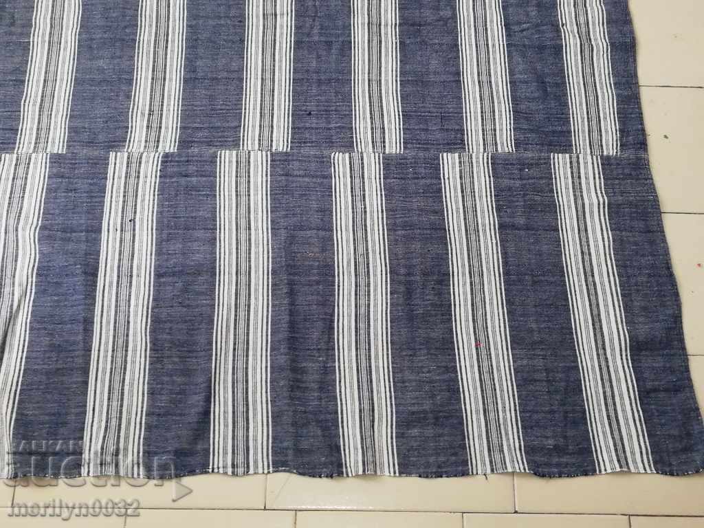 Delivery of Old handwoven bed sheet with lace border embroidery Delivery of Old handwoven bed sheet with lace border embroidery