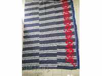 Cearșaf de pat vechi țesut manual, cu broderie din dantelă