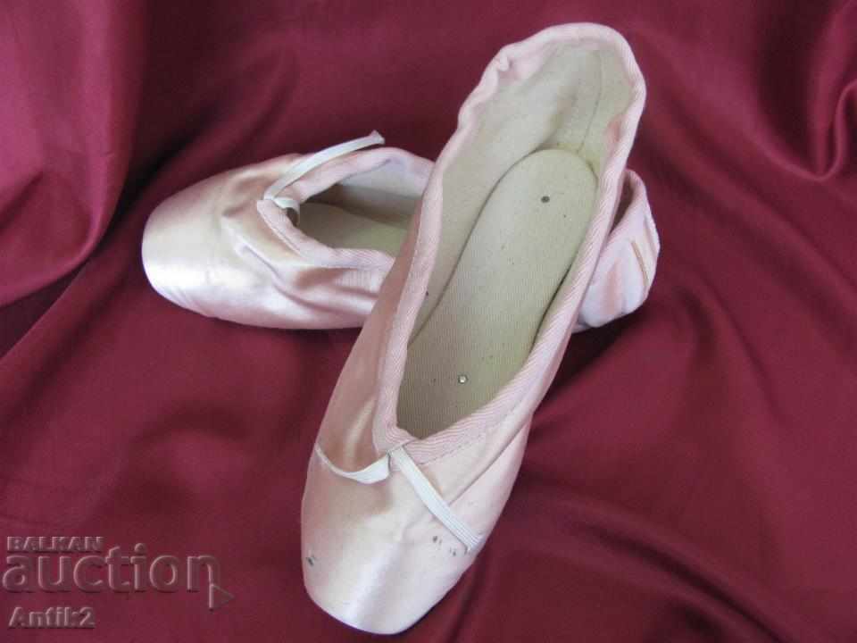 Delivery of The 30 Ballerins Delivery of The 30 Ballerins