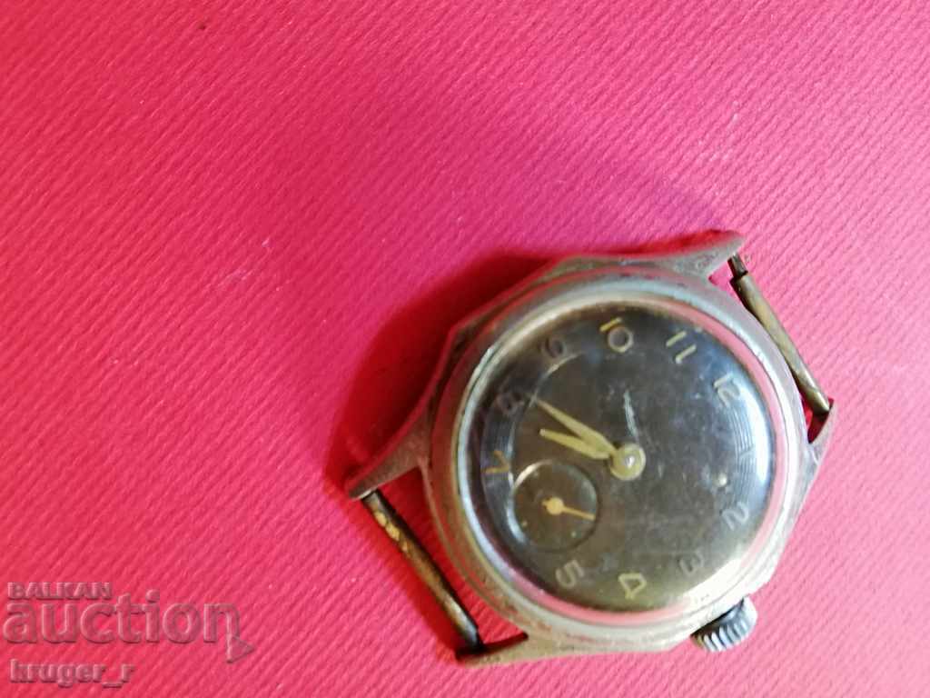 Old USSR clock with price 15.00 BGN | € 7.67 Old USSR clock with price 15.00 BGN | € 7.67