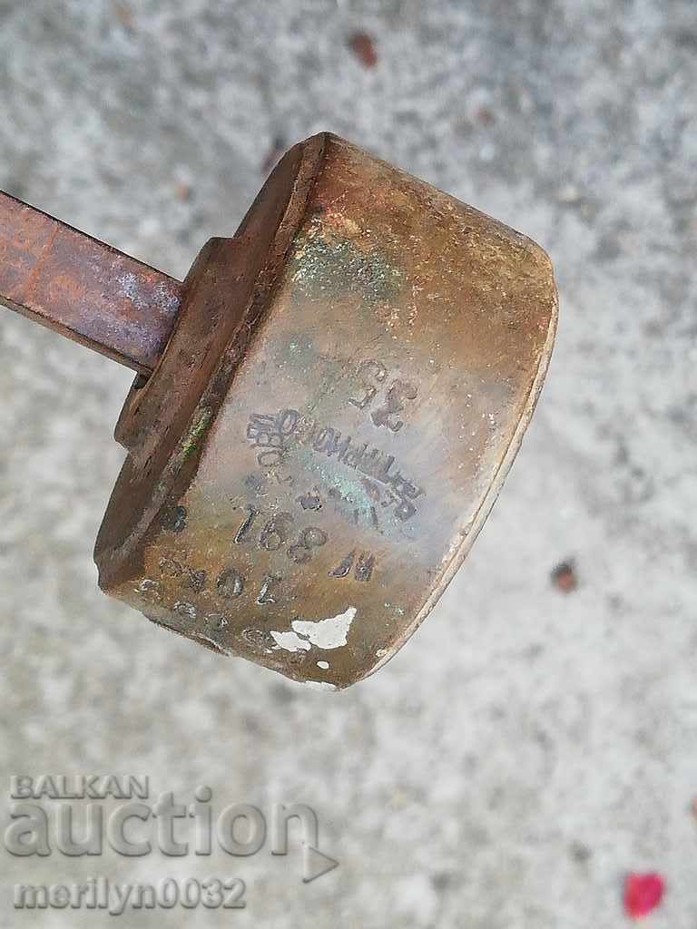 Delivery of Old scales, scales, scales, weights from the beginning of the 20th century Delivery of Old scales, scales, scales, weights from the beginning of the 20th century