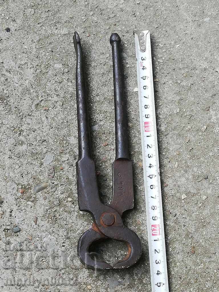 Ancient primitive crumpled keretten pliers in the 20th century - 5 Ancient primitive crumpled keretten pliers in the 20th century - 5