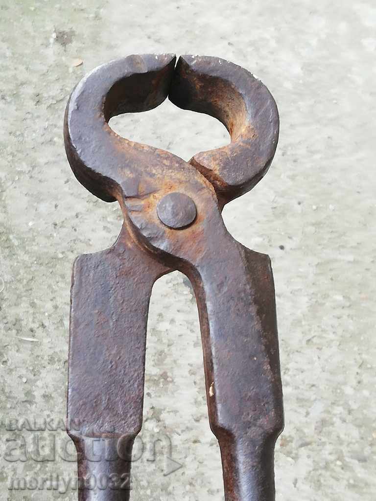 Ancient primitive crumpled keretten pliers in the 20th century - 6 Ancient primitive crumpled keretten pliers in the 20th century - 6