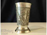 Чаша от калай за вино,любовна тема.