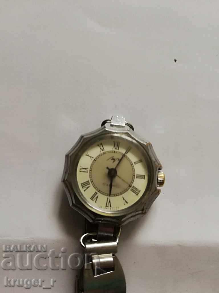 Women's watch LUCH with price 9.00 BGN | € 4.60 Women's watch LUCH with price 9.00 BGN | € 4.60