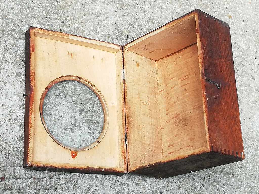 Delivery of An old clock case, alarm clock, Junghans Delivery of An old clock case, alarm clock, Junghans