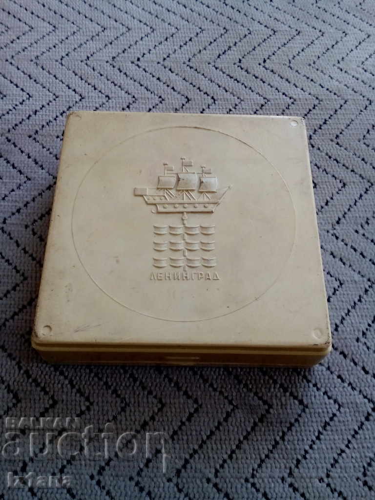 Old Souvenir Chess