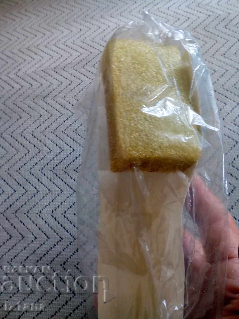 An old household brush, a sponge - 5 An old household brush, a sponge - 5