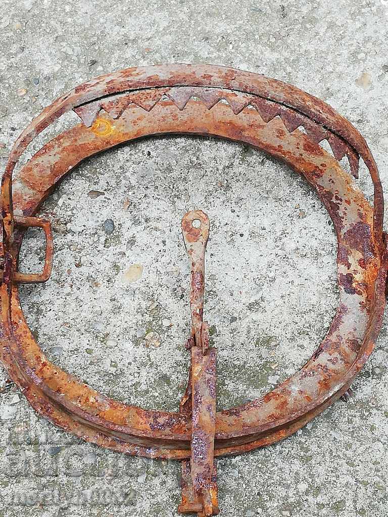Auction  Old hand forged trap