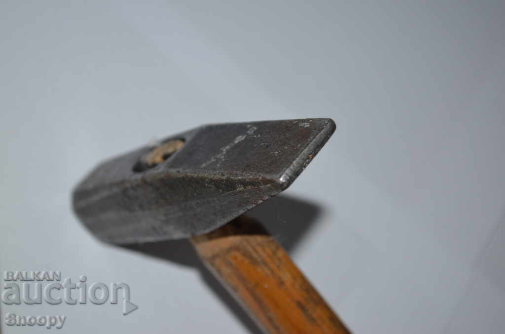 Livrarea Ciocan de oțel cu mâner de lemn