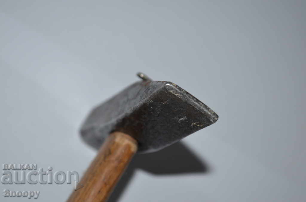 Steel hammer with wooden handle - 5 Steel hammer with wooden handle - 5
