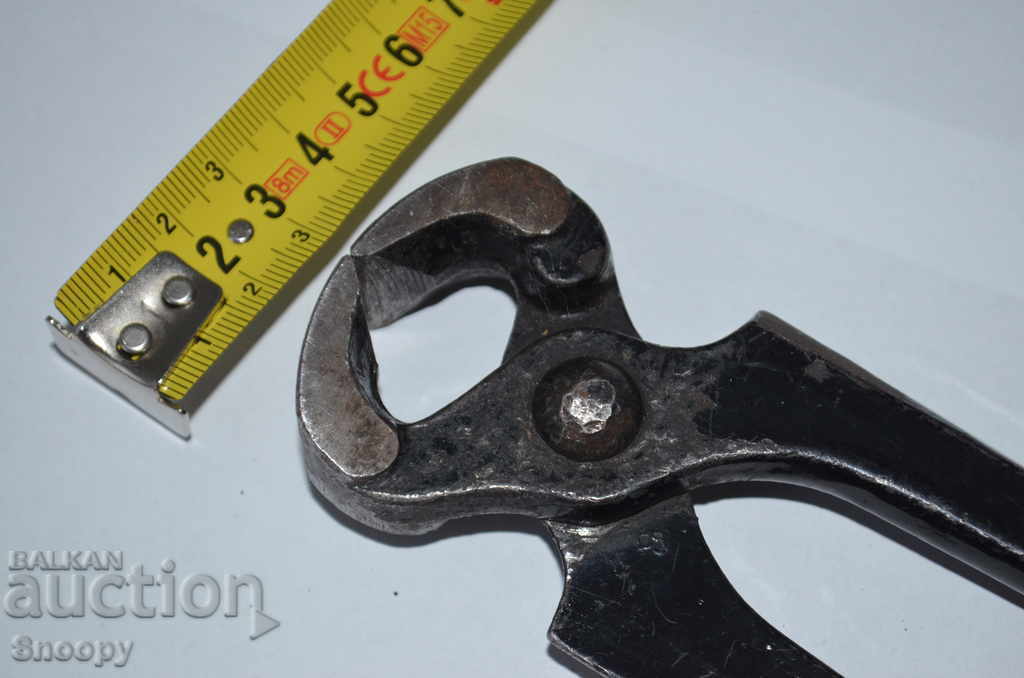 Steel pliers with price 8.00 BGN | € 4.09