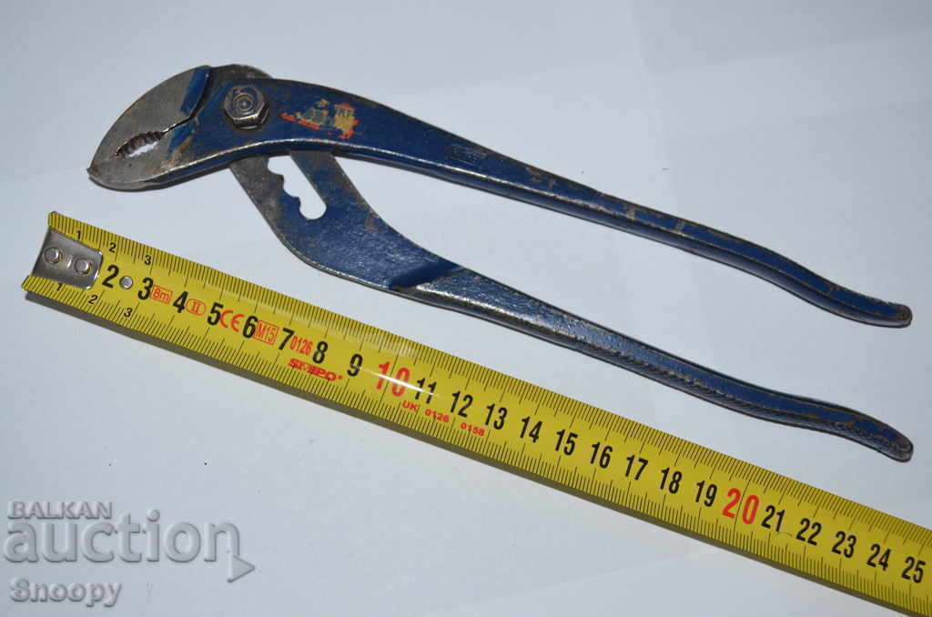 Steel pipe wrench with price 8.00 BGN | € 4.09 Steel pipe wrench with price 8.00 BGN | € 4.09