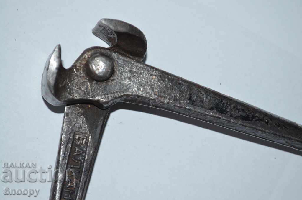 Auction  Steel pliers