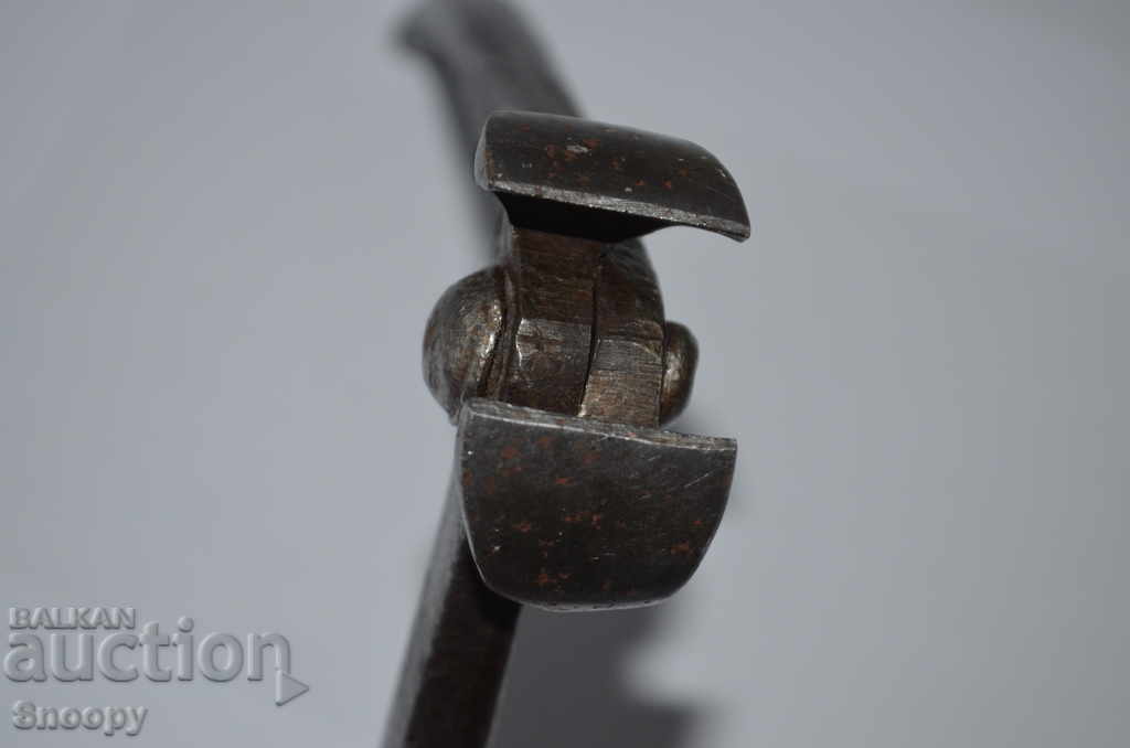 Livrarea Clește de oțel Livrarea Clește de oțel