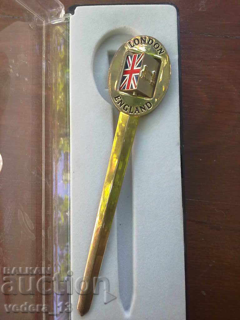 ΜΑΧΑΙΡΙ ΓΙΑ ΓΡΑΜΜΑΤΑ με τιμή 15.00 BGN | € 7.67 ΜΑΧΑΙΡΙ ΓΙΑ ΓΡΑΜΜΑΤΑ με τιμή 15.00 BGN | € 7.67