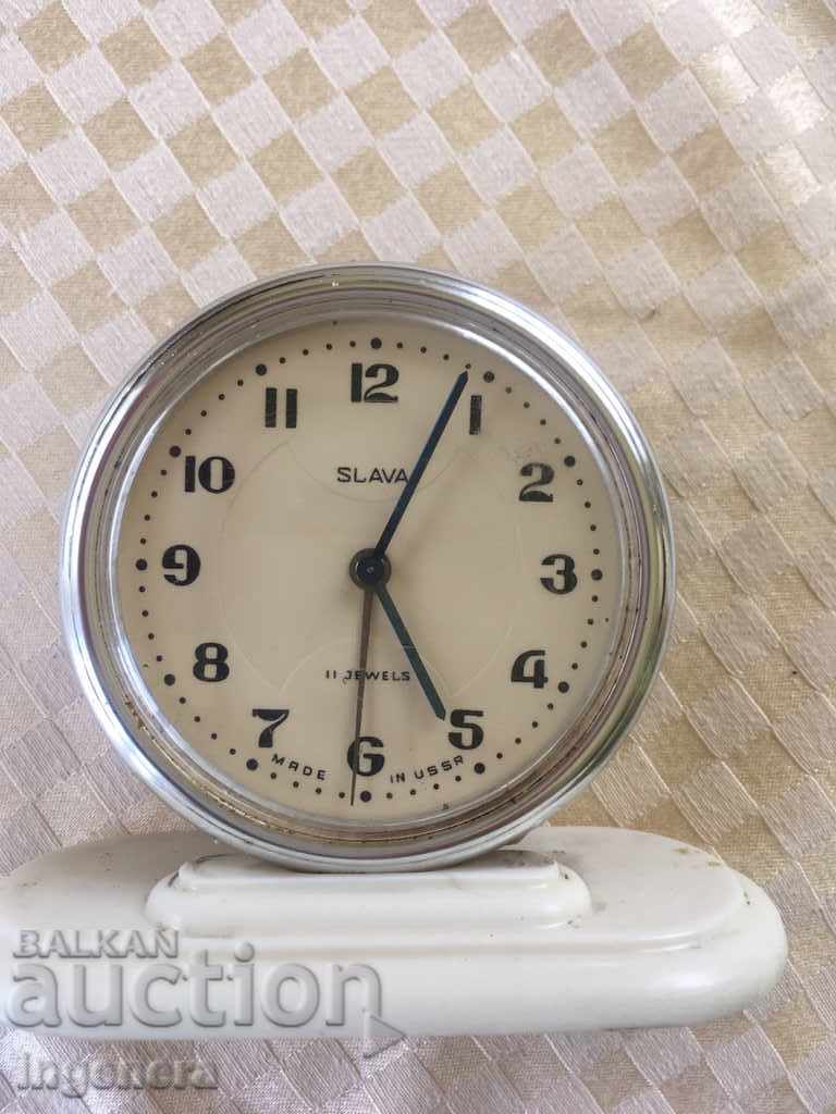 ΤΟ ΧΕΙΡΟΠΟΙΗΤΟ ΕΙΝΑΙ ΕΡΓΑΖΟΜΕΝΗ με τιμή 14.00 BGN | € 7.16 ΤΟ ΧΕΙΡΟΠΟΙΗΤΟ ΕΙΝΑΙ ΕΡΓΑΖΟΜΕΝΗ με τιμή 14.00 BGN | € 7.16