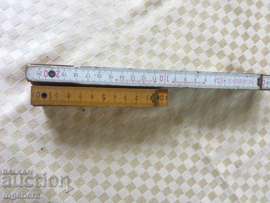 Delivery of METER WOOD METAL SMALL IN 10 CM