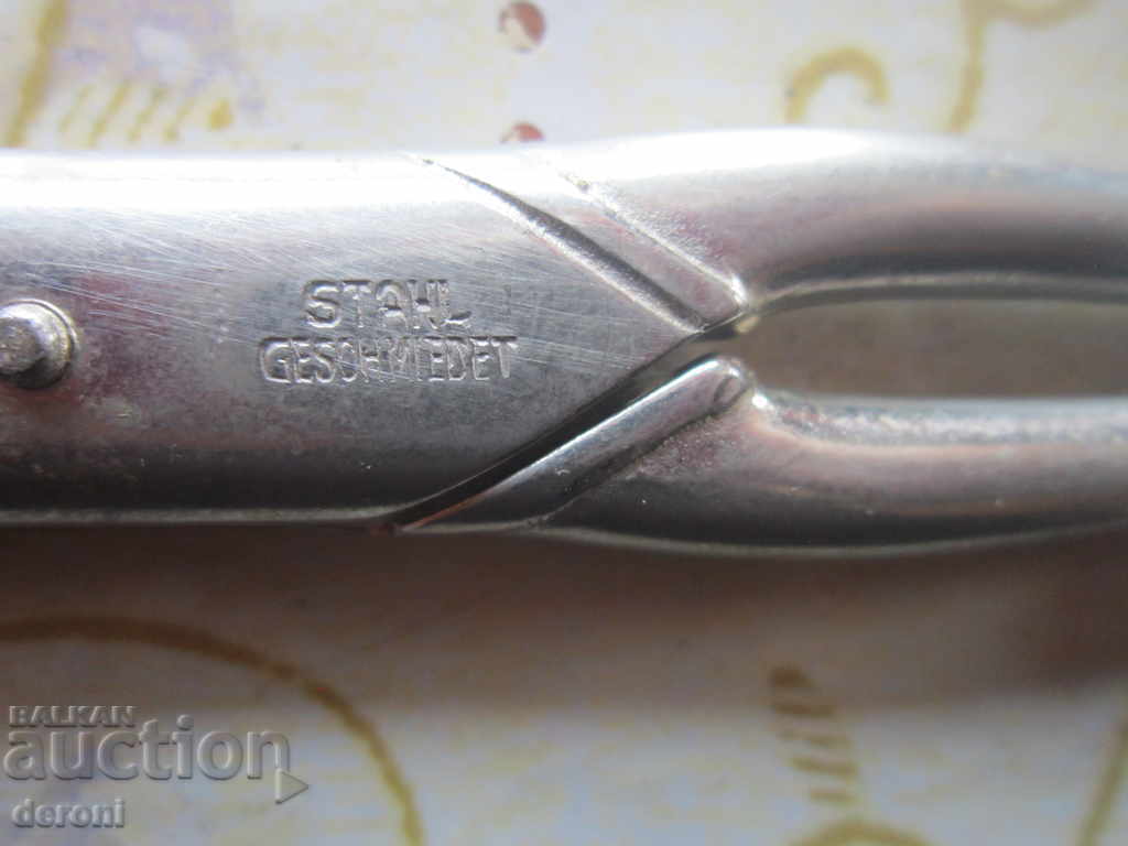 Auction  Amazing German Scissors Burg Actue