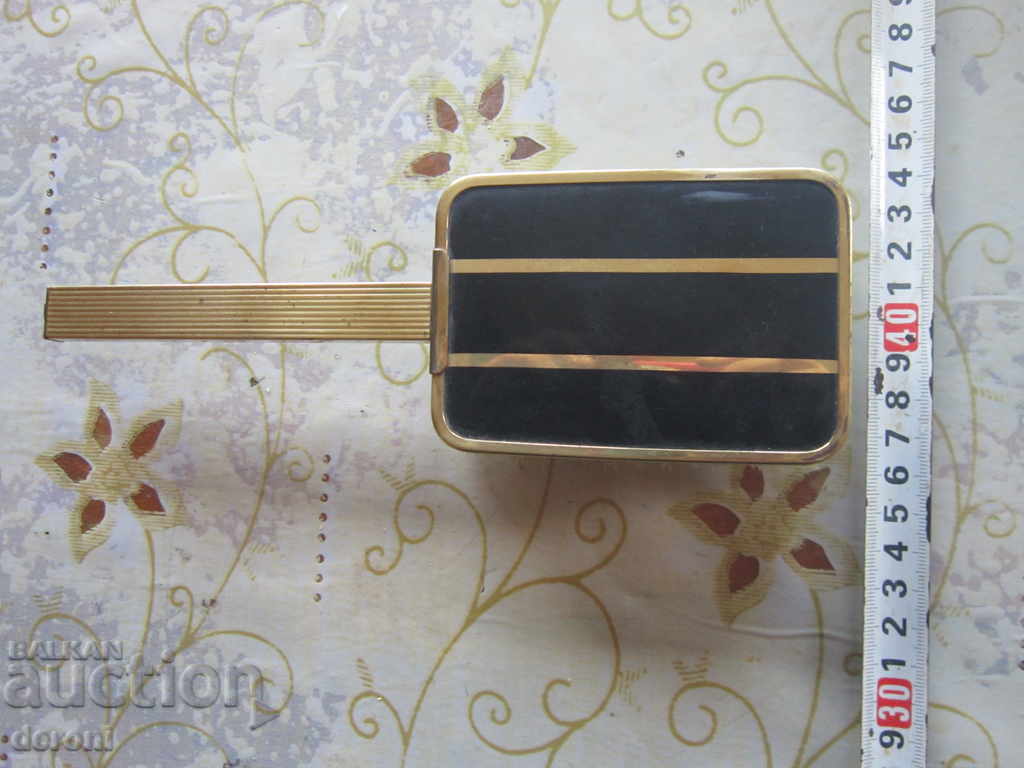 An incredible hair brush with price 10.00 BGN | € 5.11 An incredible hair brush with price 10.00 BGN | € 5.11