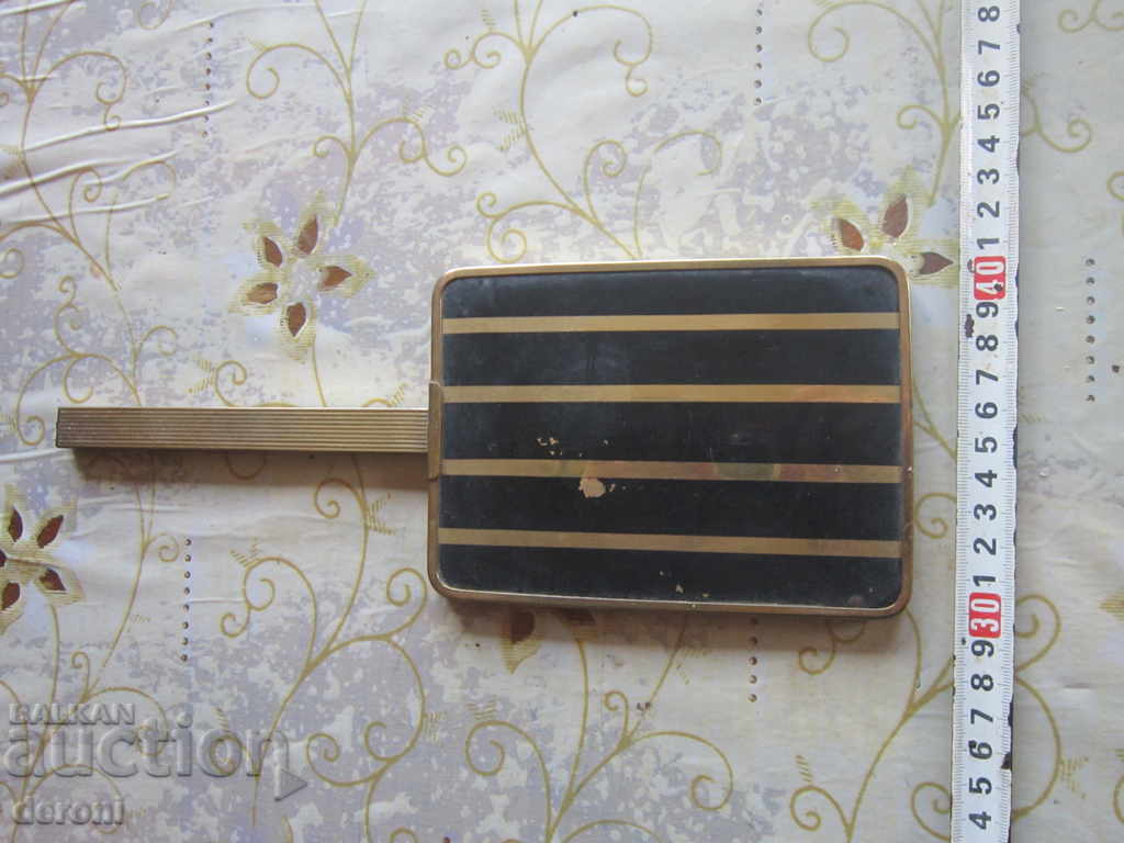 Уникално немско огледало с цена 10.00 лв. | € 5.11 Уникално немско огледало с цена 10.00 лв. | € 5.11