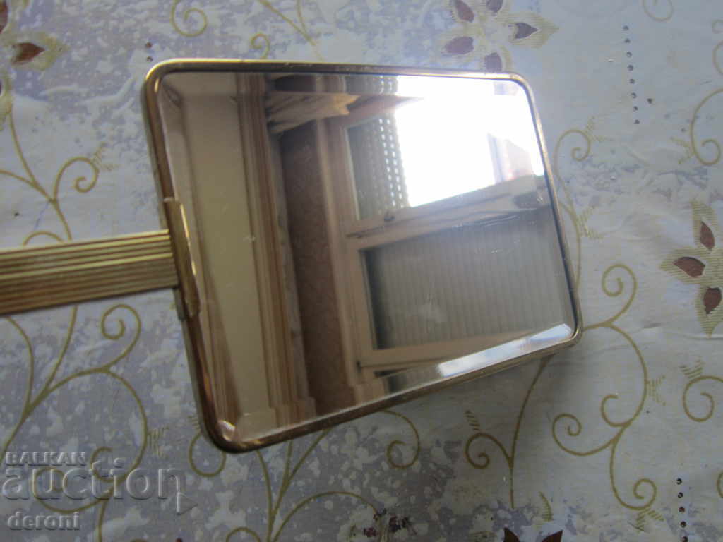 Доставка на Уникално немско огледало Доставка на Уникално немско огледало