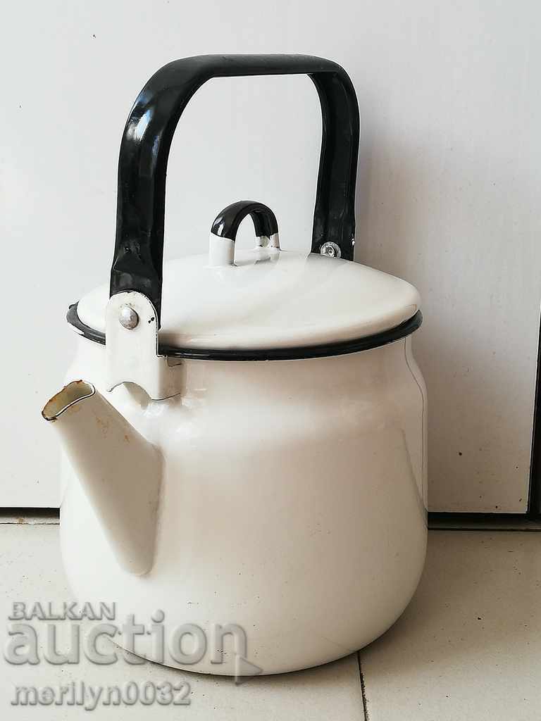 Ceainic emailat de la Sotsa, un vas cu email, URSS cu preț 45.00 BGN | € 23.01 Ceainic emailat de la Sotsa, un vas cu email, URSS cu preț 45.00 BGN | € 23.01