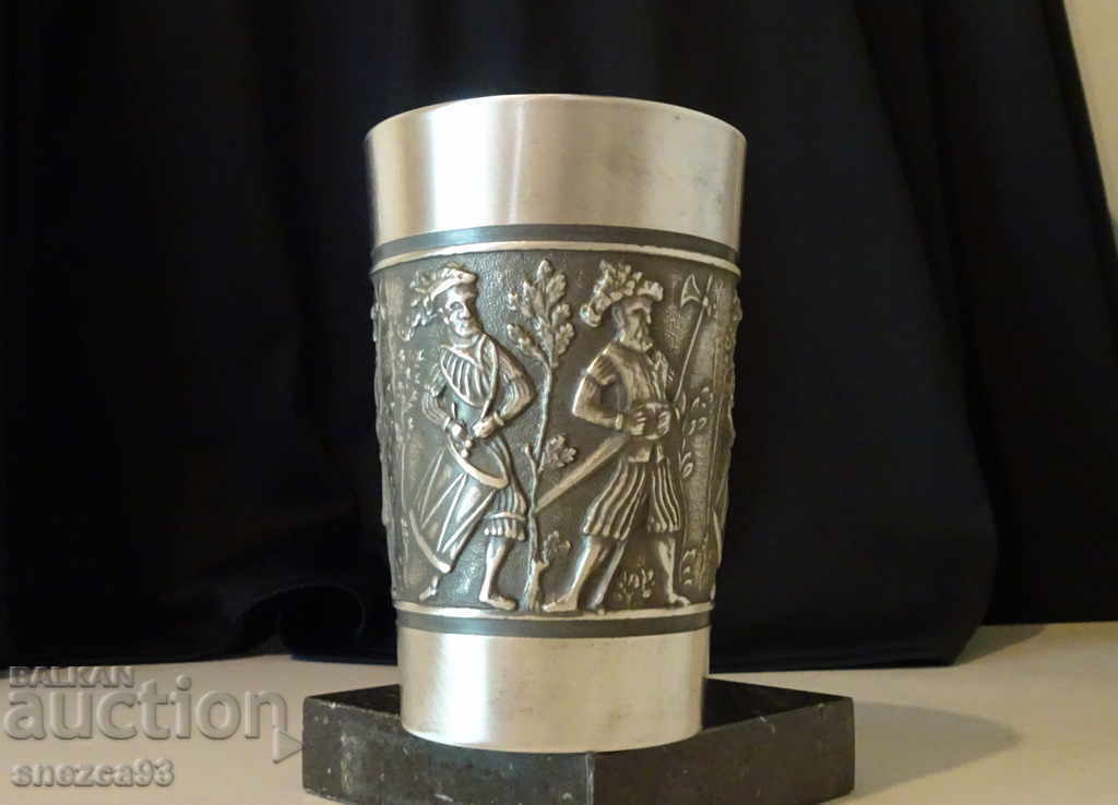Knight cup, a tin of honey with hunting scenes.
