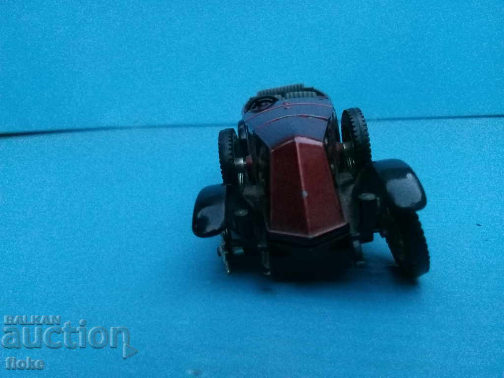 Metal stroller with price 4.00 BGN | € 2.05