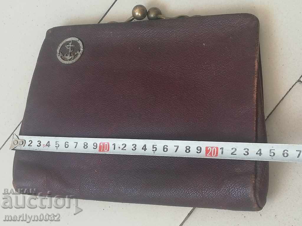 Delivery of Antique antique leather luggage bag Delivery of Antique antique leather luggage bag